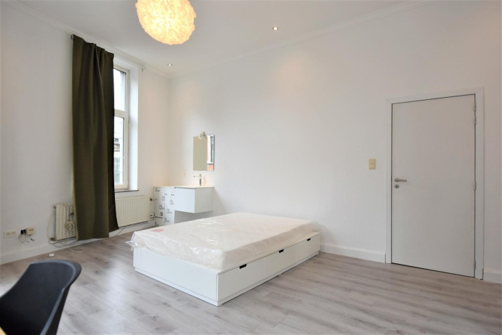 Voir photo 1/13 de room à LiÈge