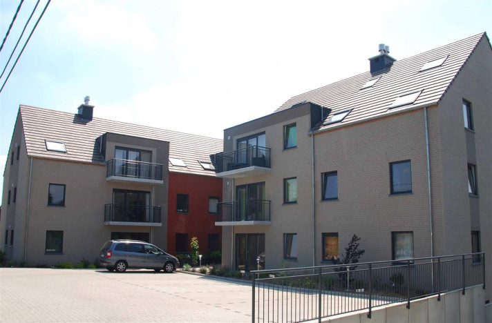 Bekijk foto 1 van 19 van het apartment in Lens