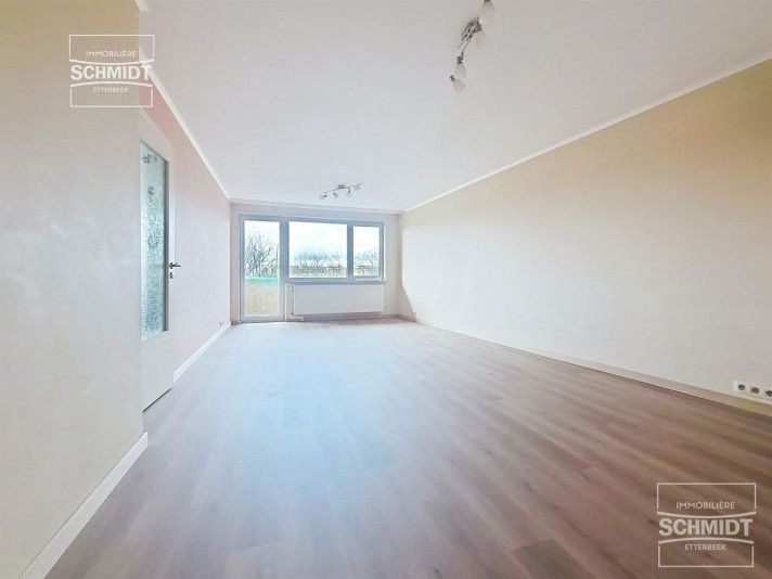 Voir photo 1/17 de apartment à Evere