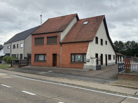 Maison d'habitation à Mol