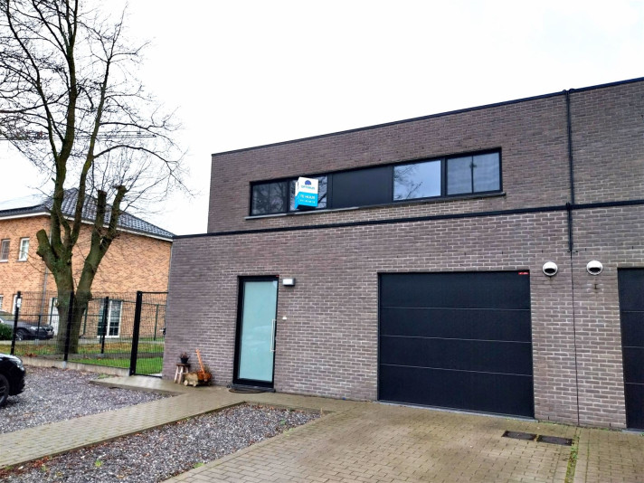 Bekijk foto 1 van 19 van het house in Pelt