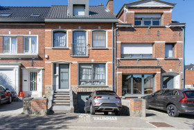 Maison d'habitation à Asse