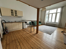 Studio à Forest